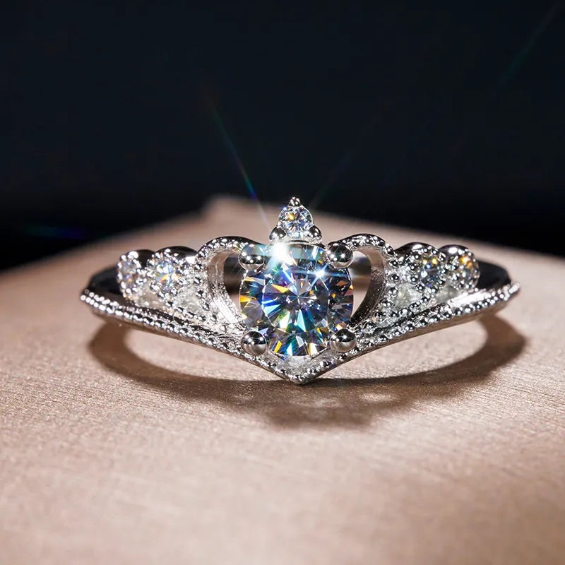 Radiant Regalia Queen Crown Ring (Moissanite)