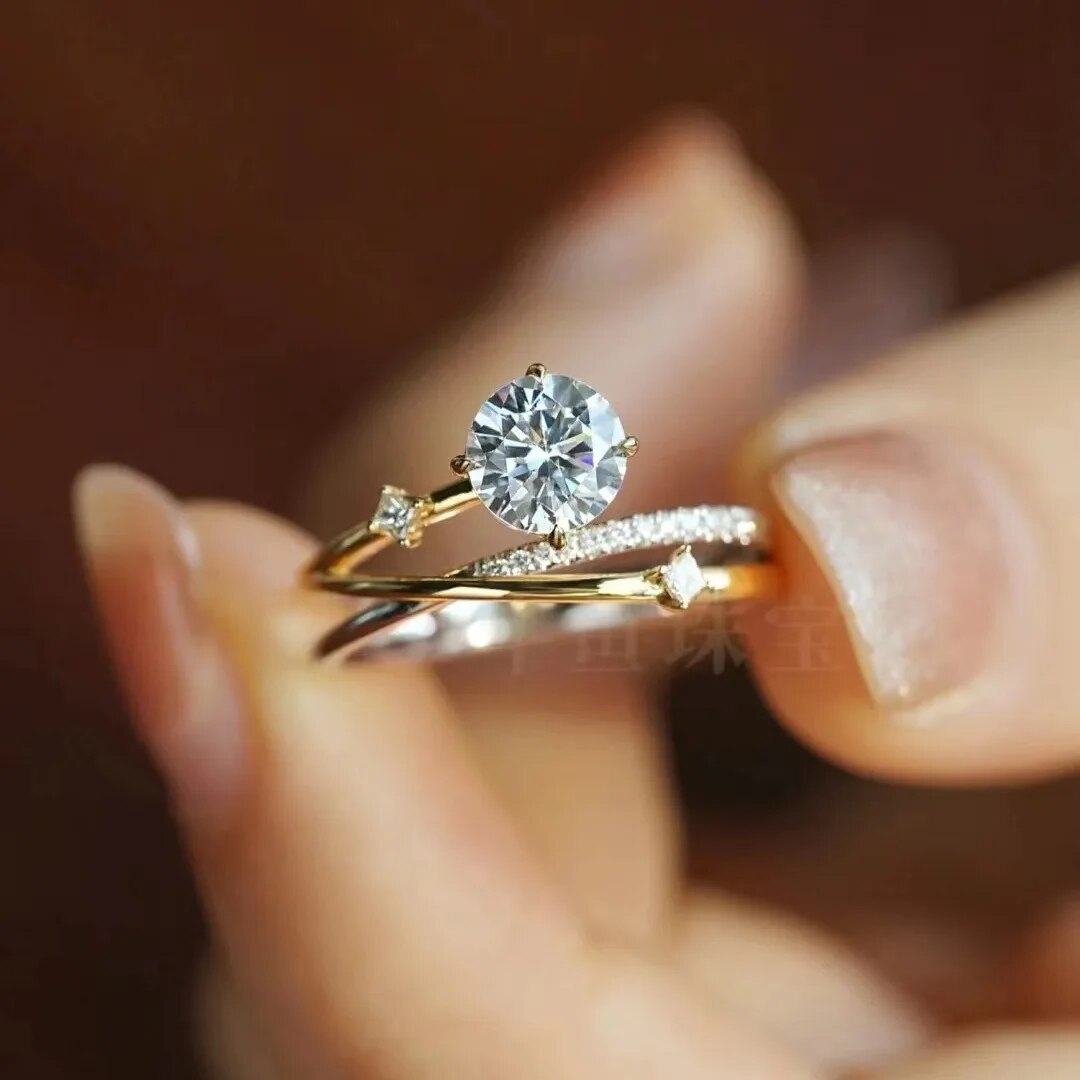 Radiant Circle: Heavenlea Carriers' Sterling Silver Moissanite Ring