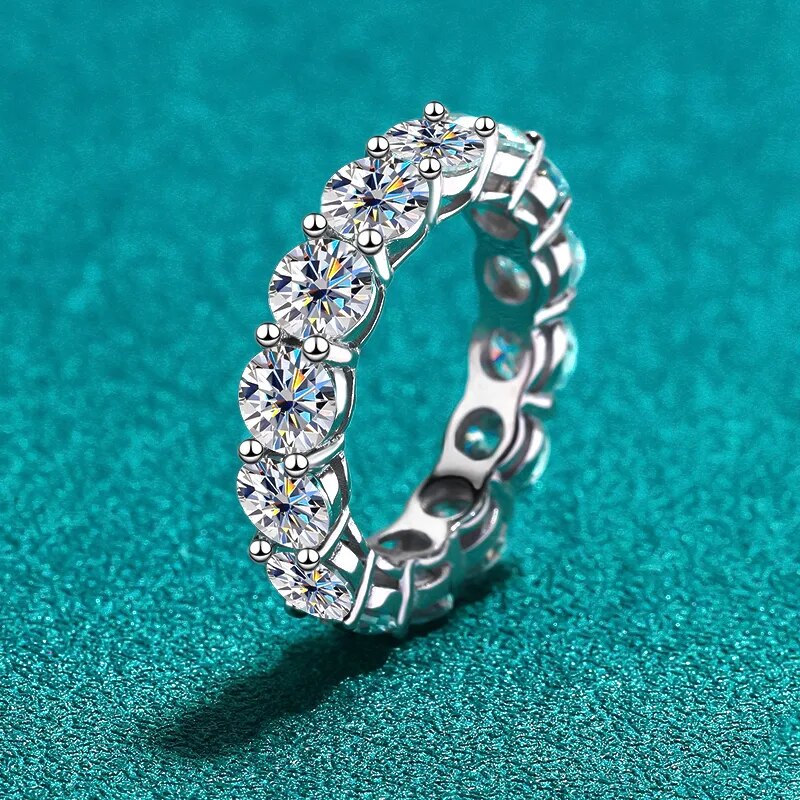 7ct Sparkling Round Cut Moissanite Ring - Elegance in Sterling Silver